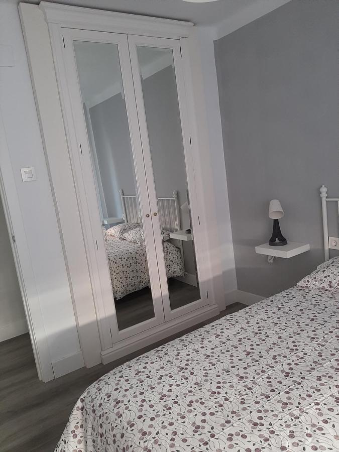 Versalles1 Appartamento Avilés Esterno foto